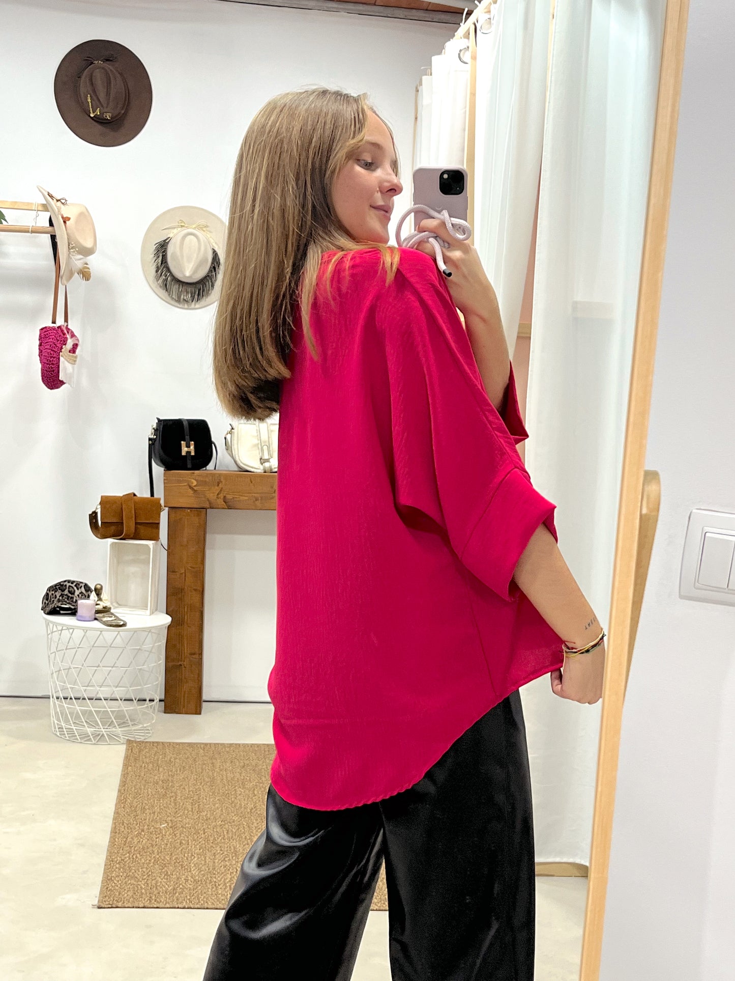 Camiseta Fucsia + collar