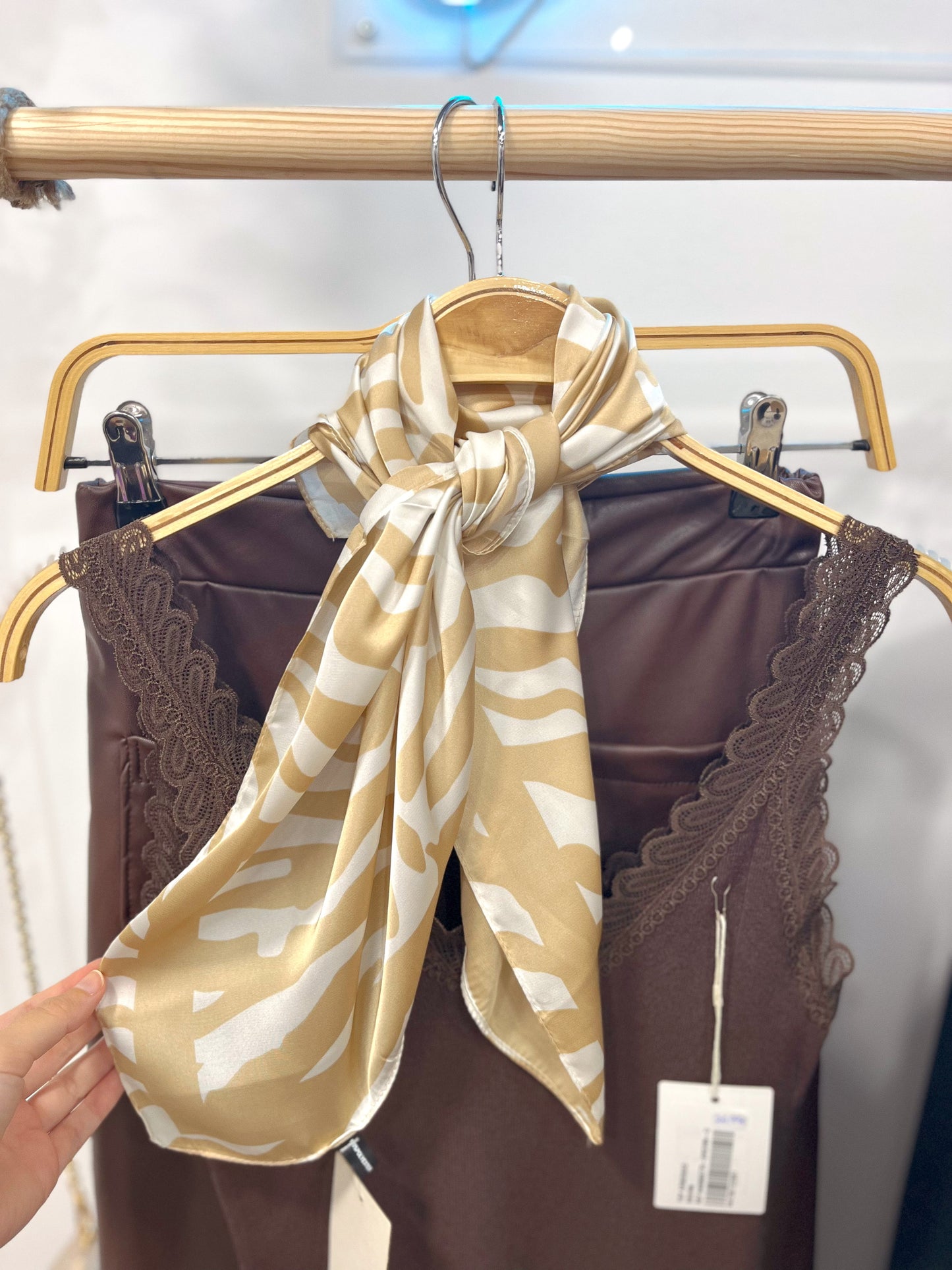Pañuelo Beige