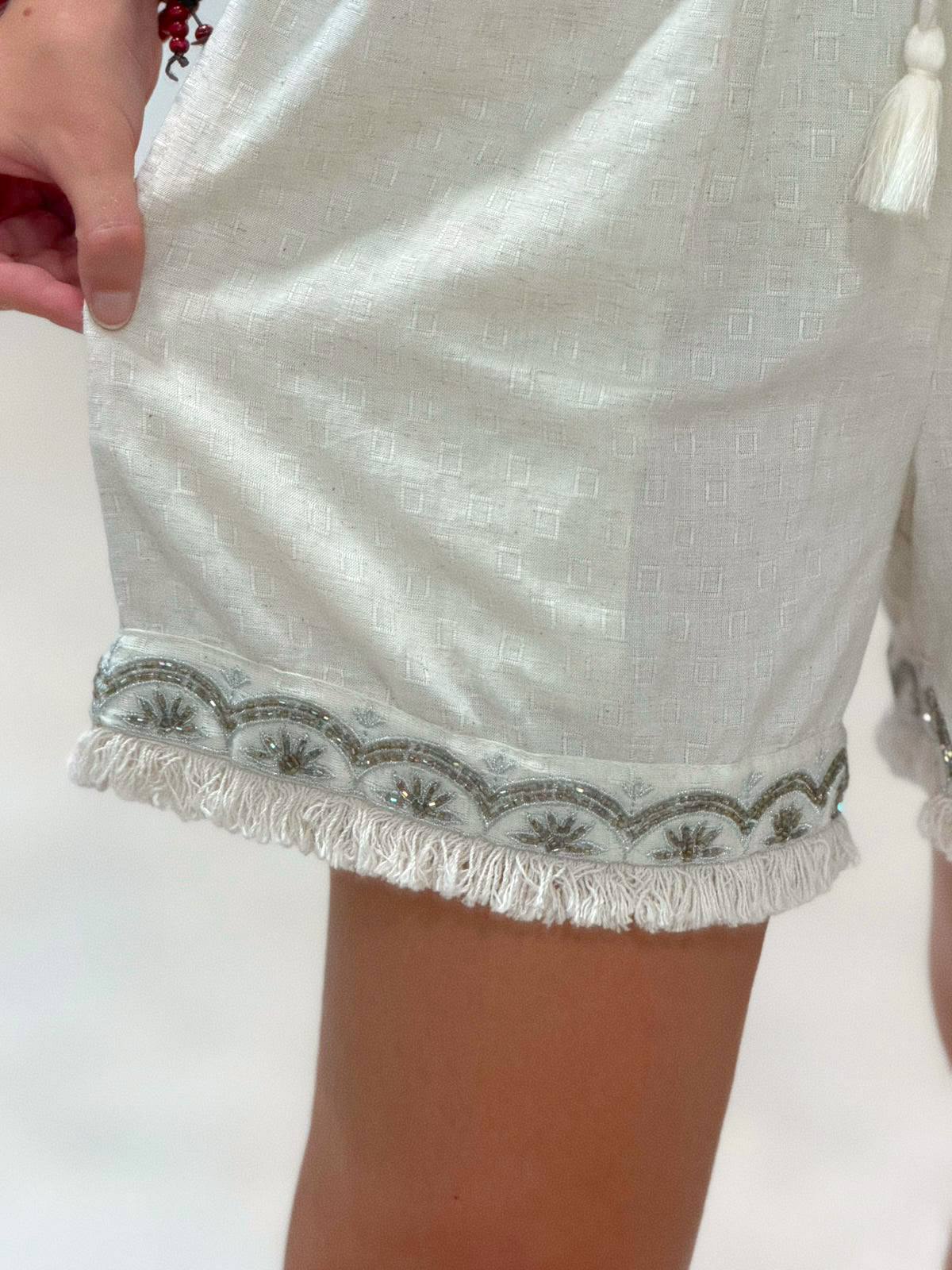 Short Lino Detalles