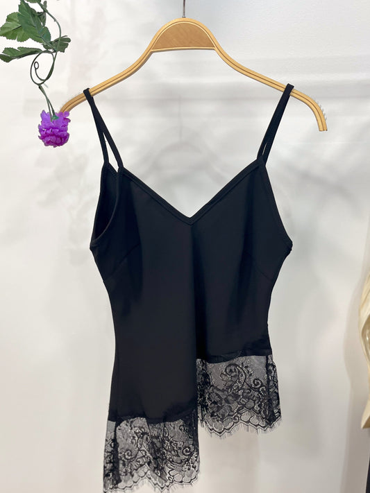 Top Encaje Asimétrico Black