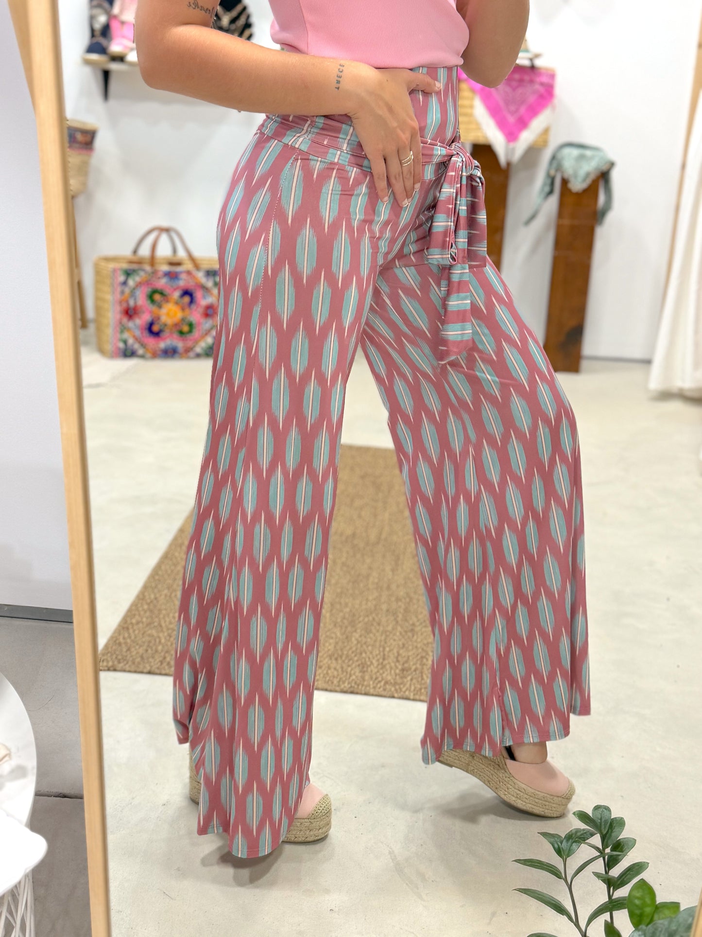 Pantalón Flare Chic