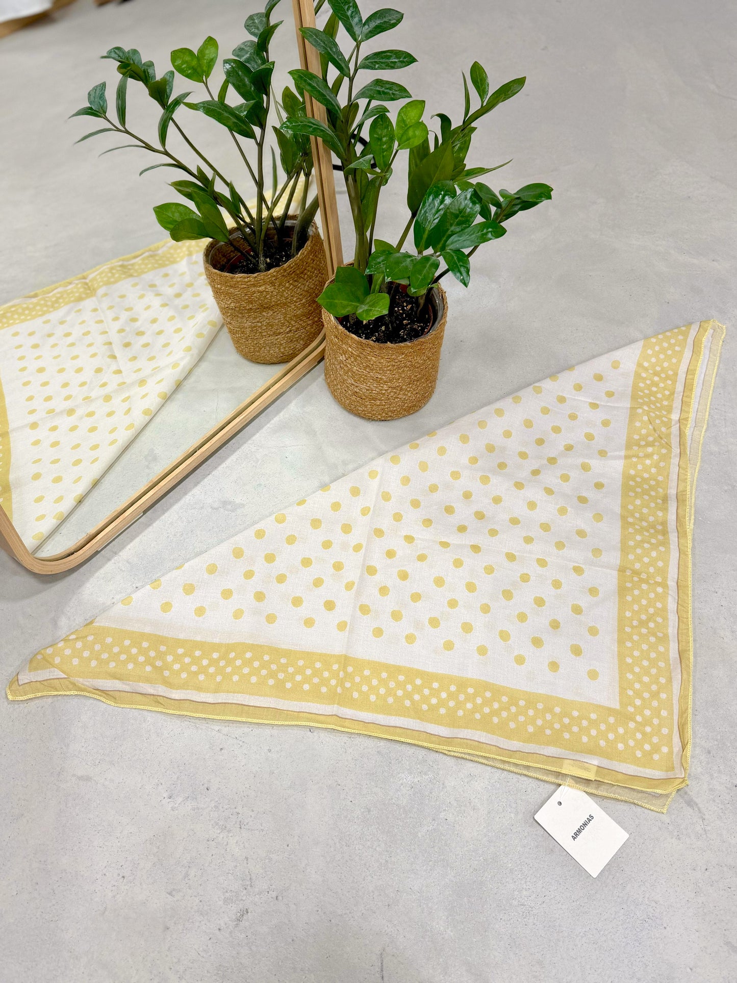 Pañuelo Lunares Amarillo