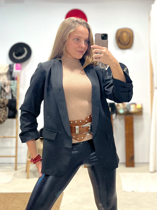 Blazer Negra Fruncida mujer