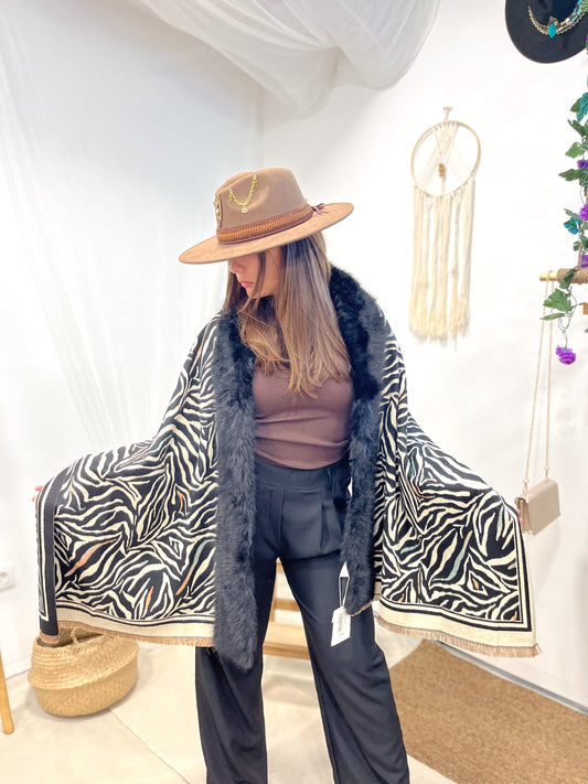 Poncho Print con Pelito