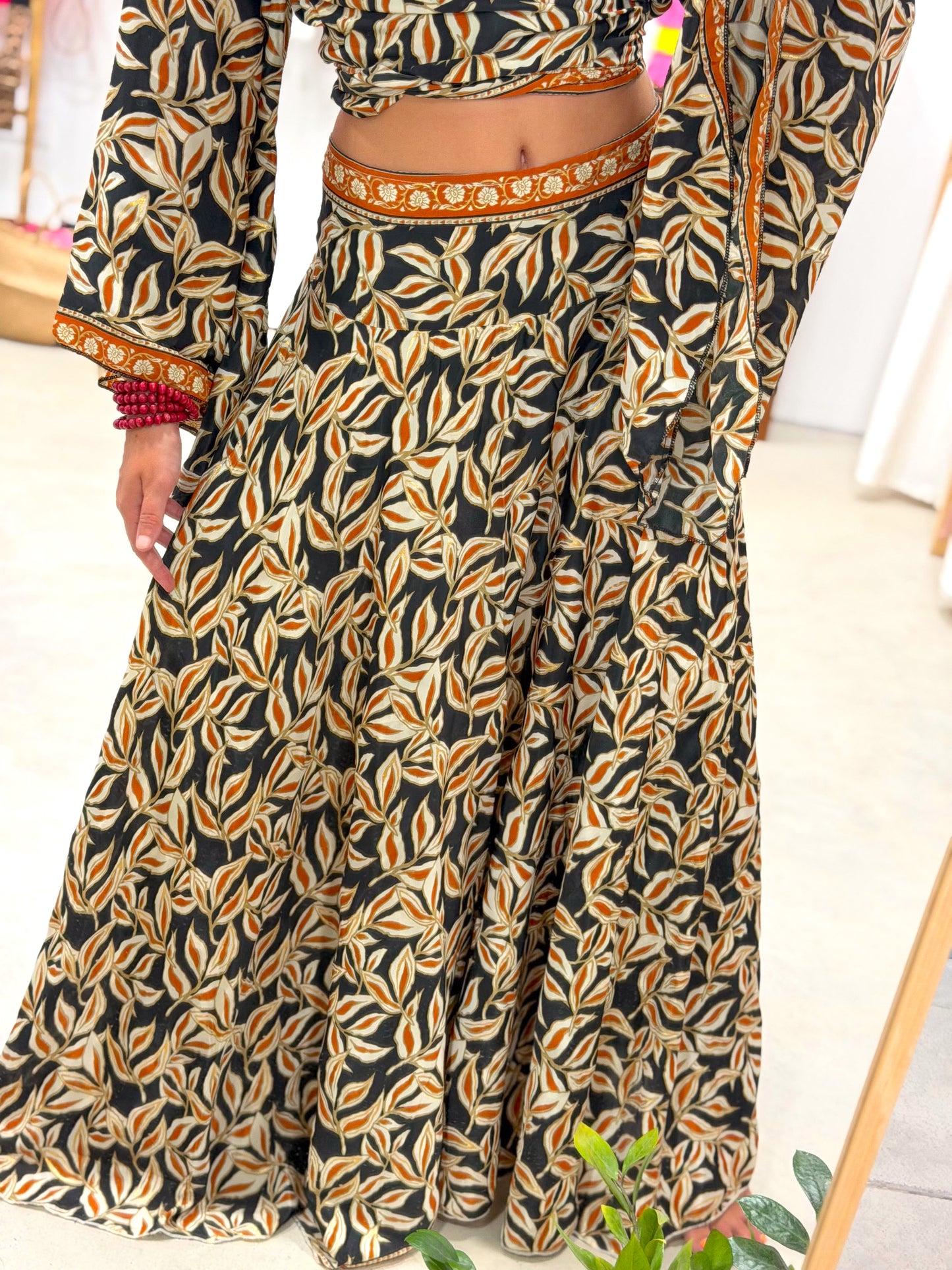 Conjunto India Blusa y Falda