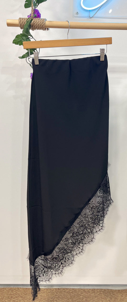 Falda Encaje Asimétrica Black